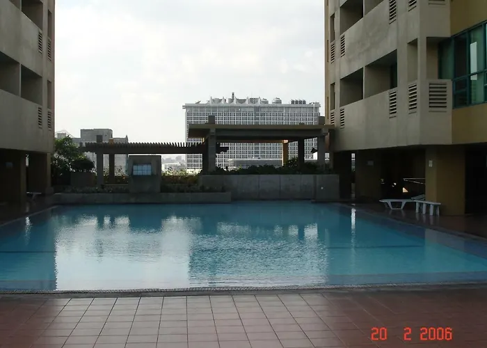 67 Sqm. Condo Unit In Robinson Place Residences